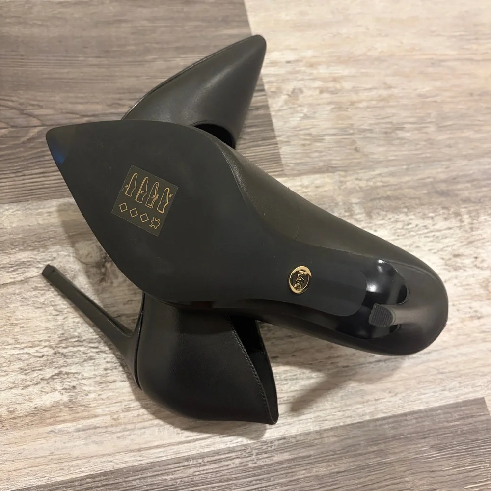 Michael Kors Keke Leather Pumps - Picture 6 of 7